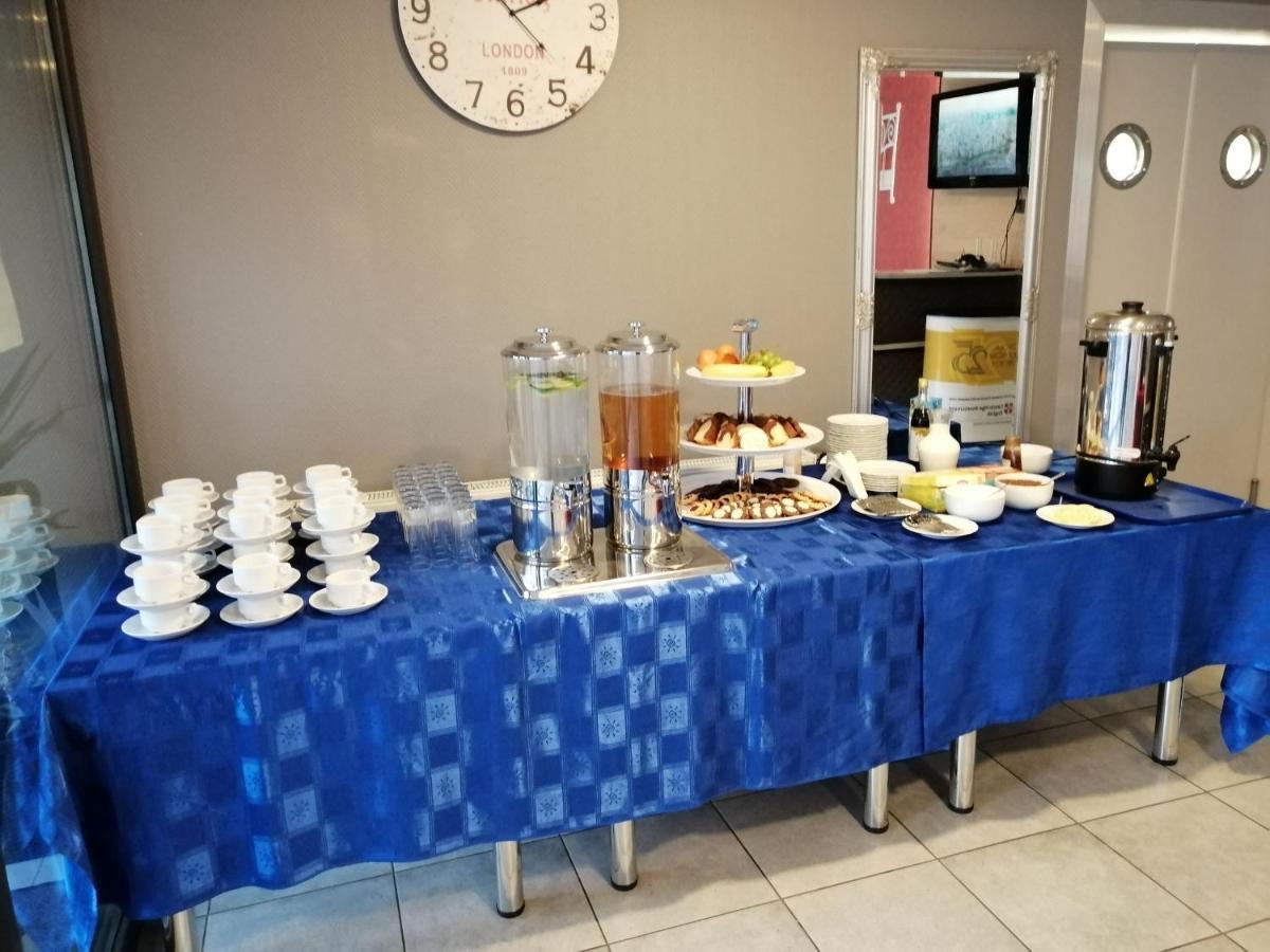 ウッチ Bb Consul Bed & Breakfast エクステリア 写真